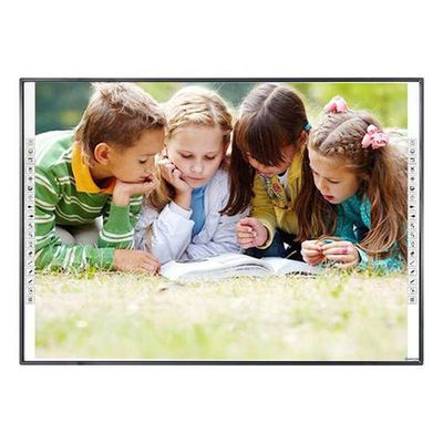 Tableau blanc interactif tactile capacitif de 96 pouces 3840x2160 Résolution 180 points/seconde Vitesse du curseur