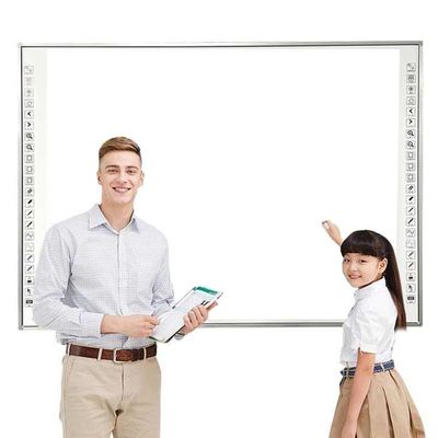 Tableau blanc interactif de 96 pouces Facile collaboration Tableau blanc numérique intelligent Convient pour les écoles